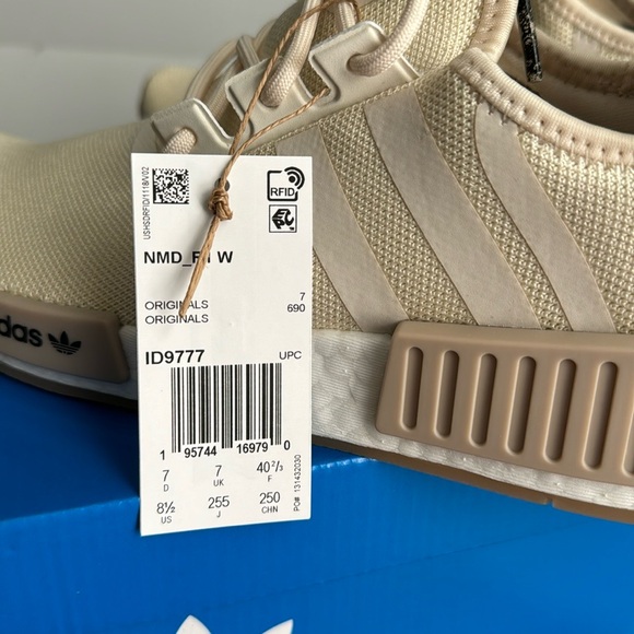 Adidas | NMD R1 NWT - Picture 7 of 13